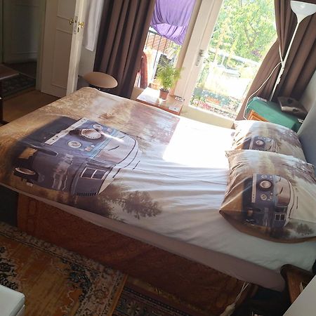 Homey Budget Bedroom アムステルダム エクステリア 写真