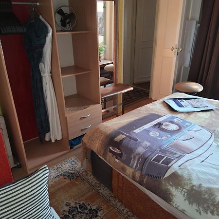 Homey Budget Bedroom アムステルダム エクステリア 写真